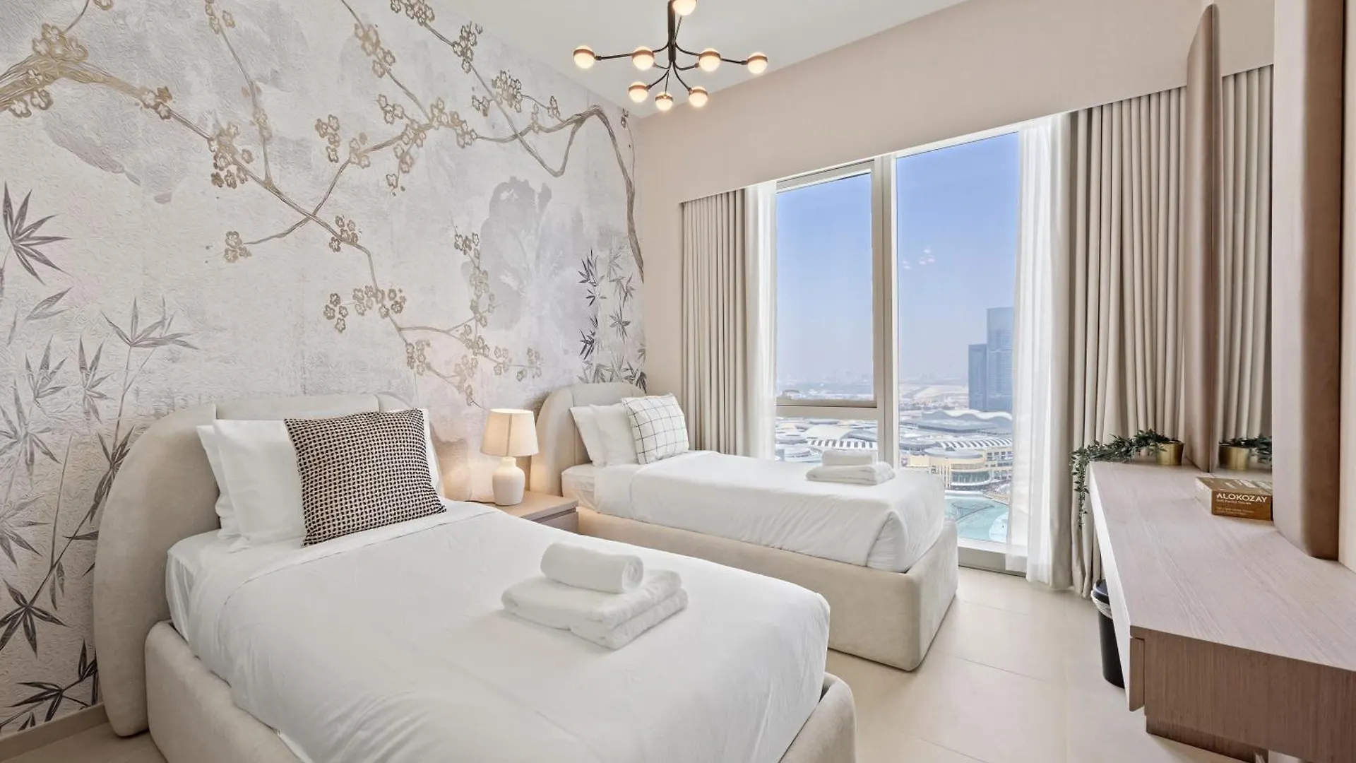 Elite Escapes - 2 Bhk Luxurious - Grande Signature Dubai 0*,