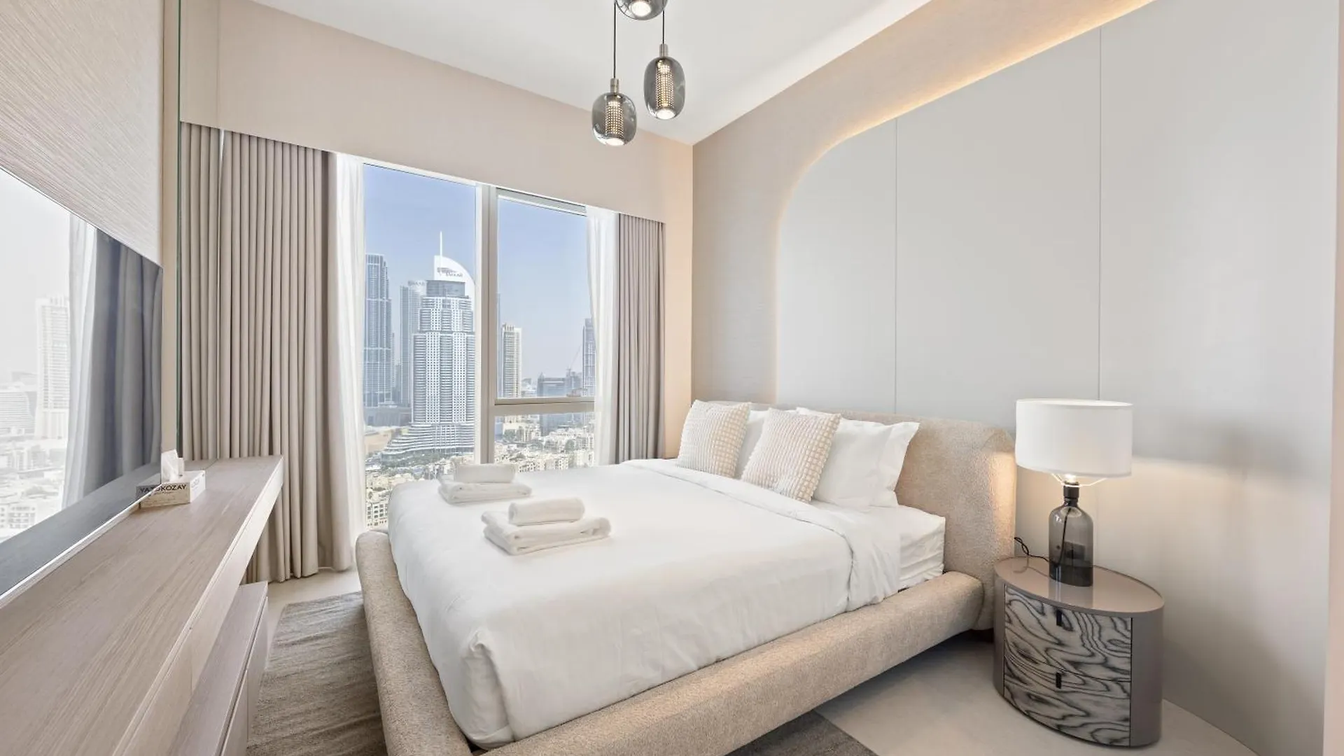 Elite Escapes - 2 Bhk Luxurious - Grande Signature Dubai