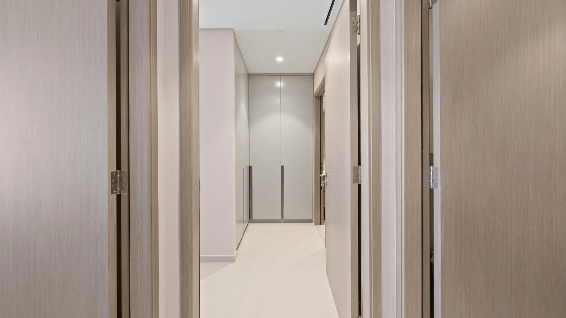 Elite Escapes - 2 Bhk Luxurious - Grande Signature Dubai