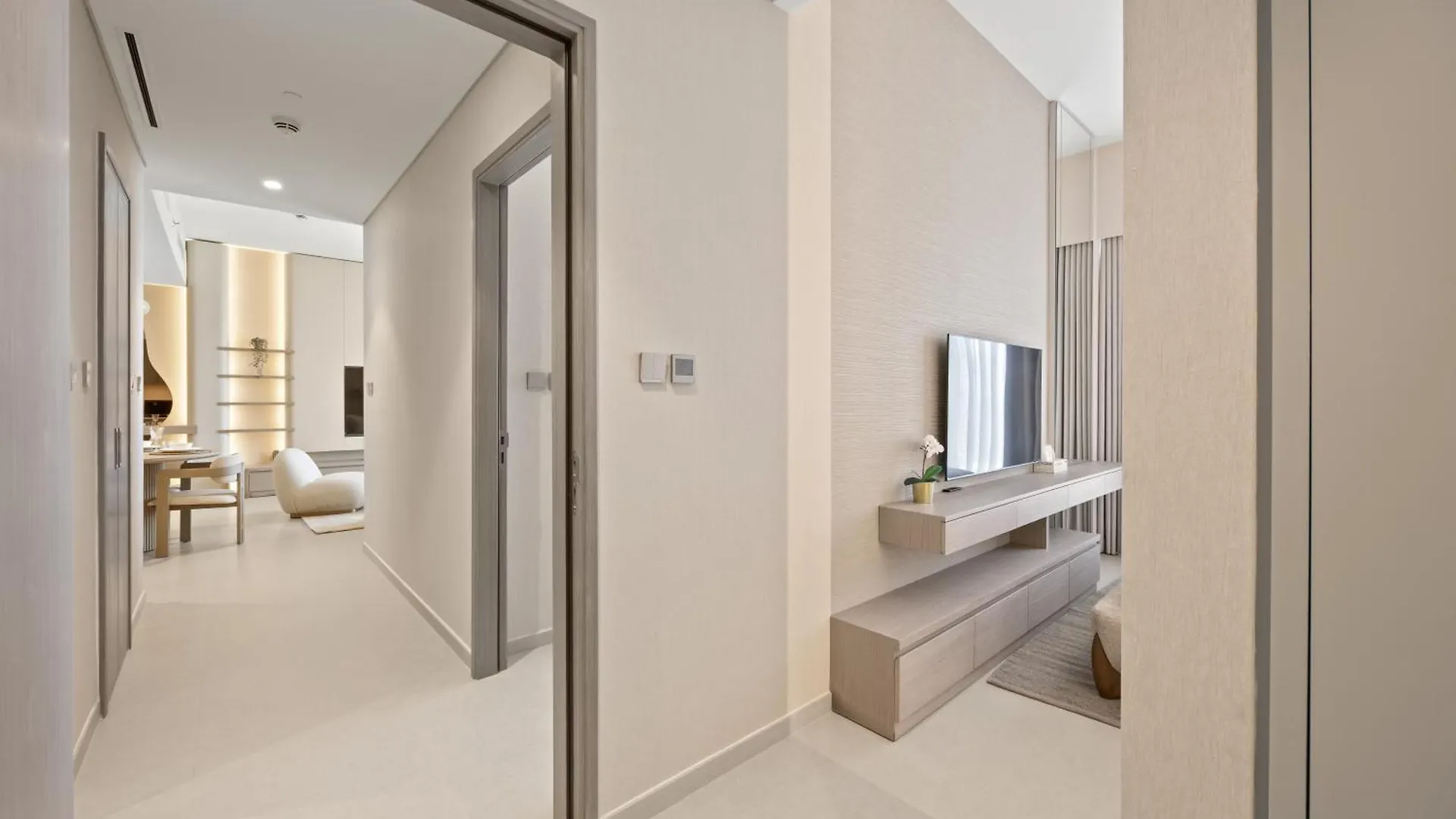 Elite Escapes - 2 Bhk Luxurious - Grande Signature Dubai 0*,