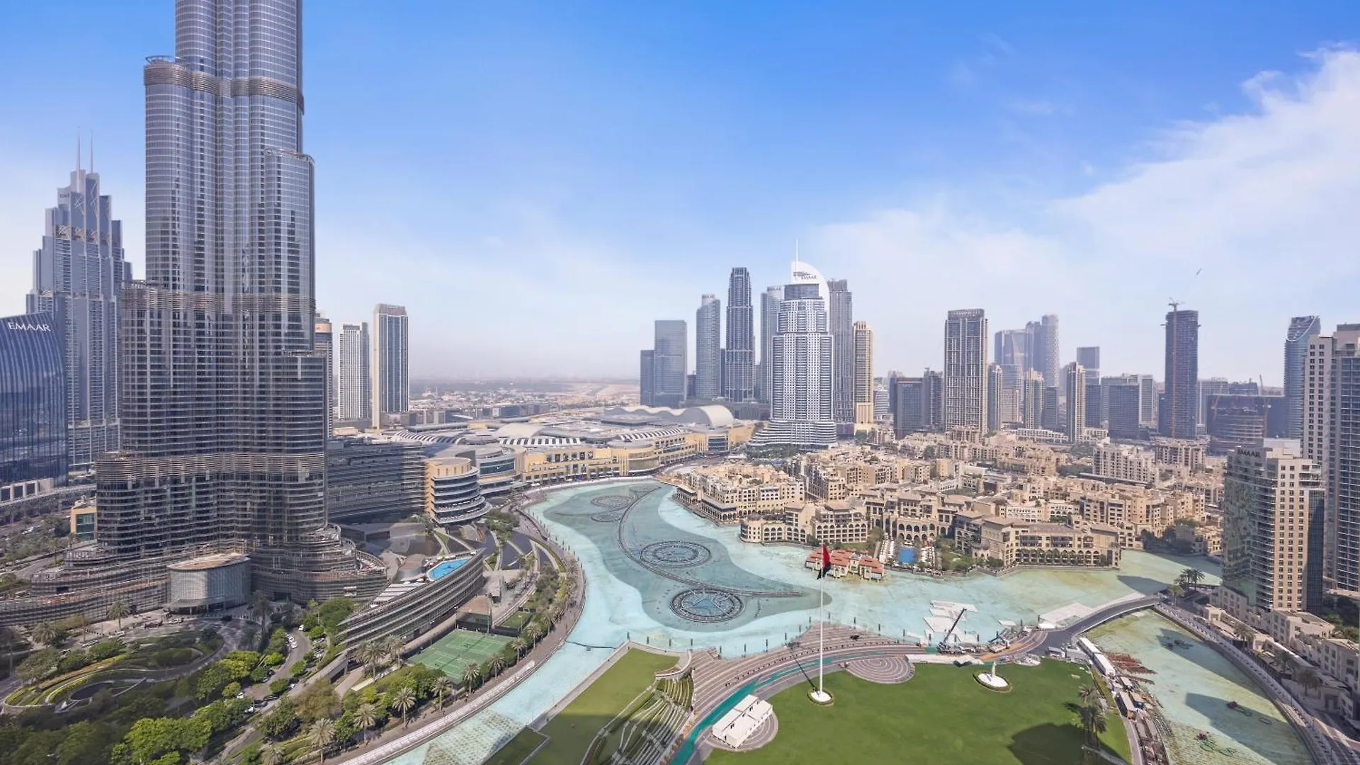 Elite Escapes - 2 Bhk Luxurious - Grande Signature Dubai Apartment