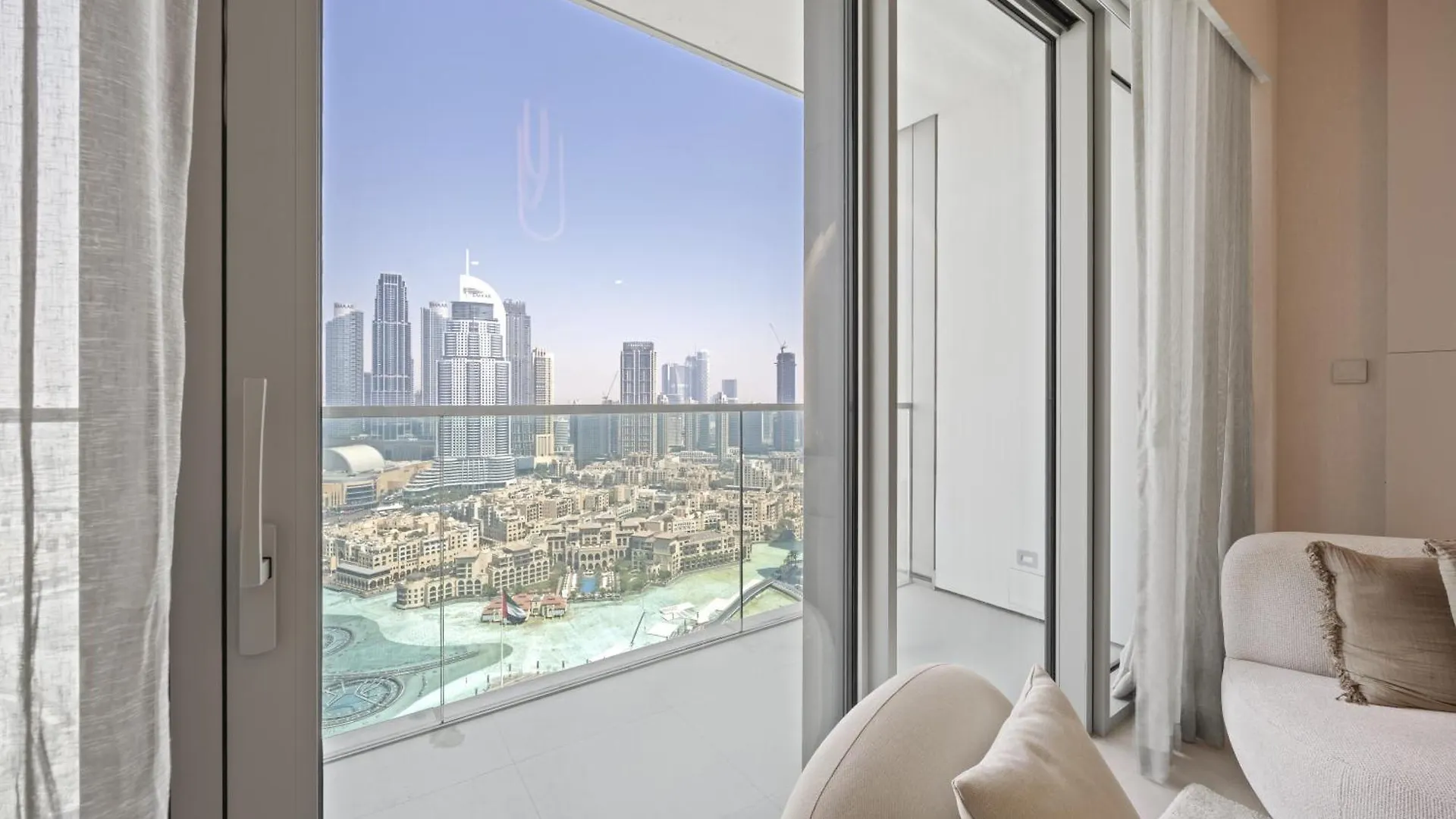 Apartment Elite Escapes - 2 Bhk Luxurious - Grande Signature Dubai
