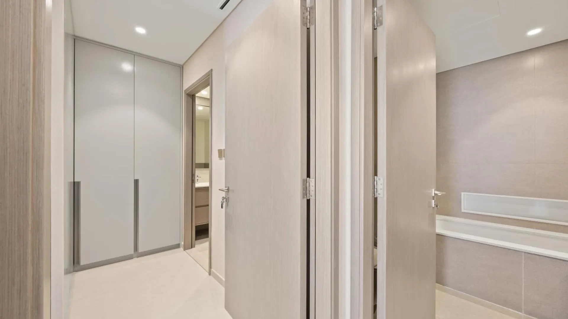 Elite Escapes - 2 Bhk Luxurious - Grande Signature Dubai